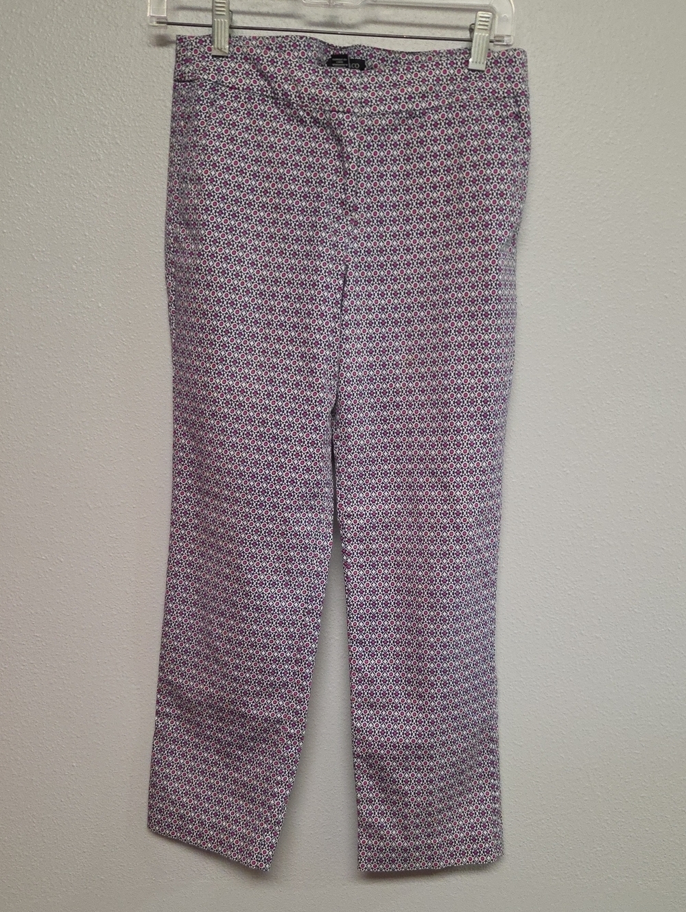 Jones New York Navy and Hot Pink Geometric Print Pants